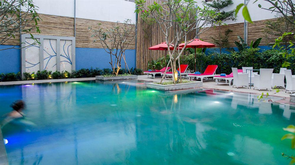 The Frangipani Living Arts Hotel And Spa Phnom Penh Eksteriør billede